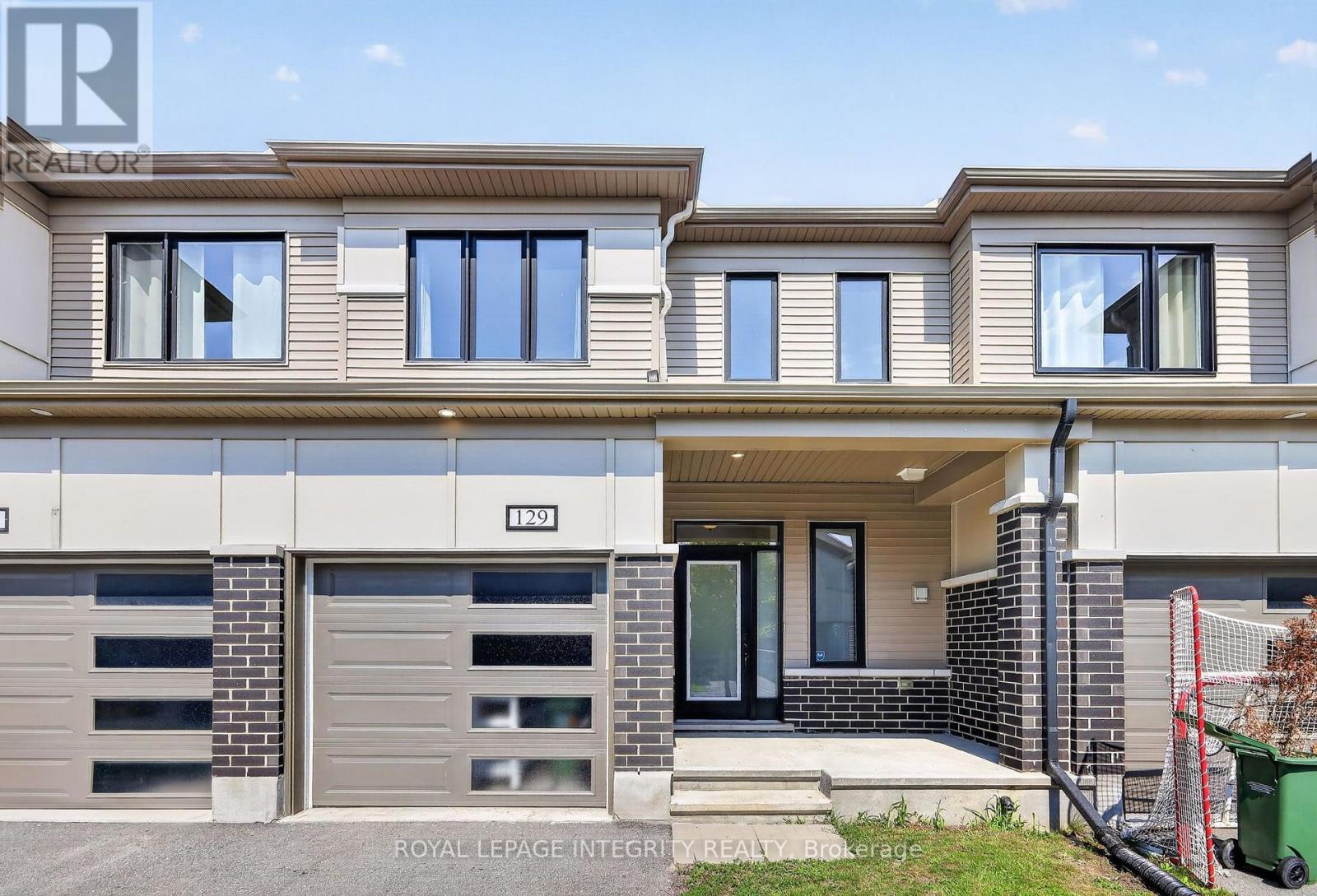 129 UMBRA PLACE Property Photo 1