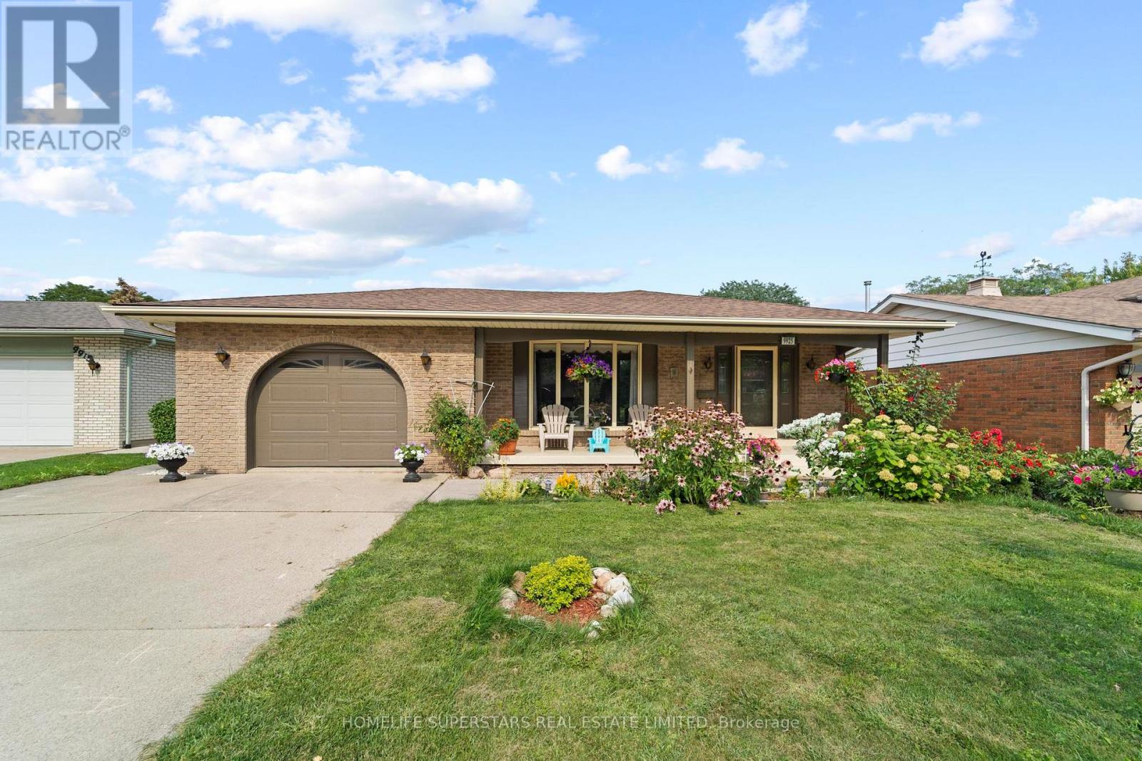 9925 HOLLY CRESCENT Property Photo 1