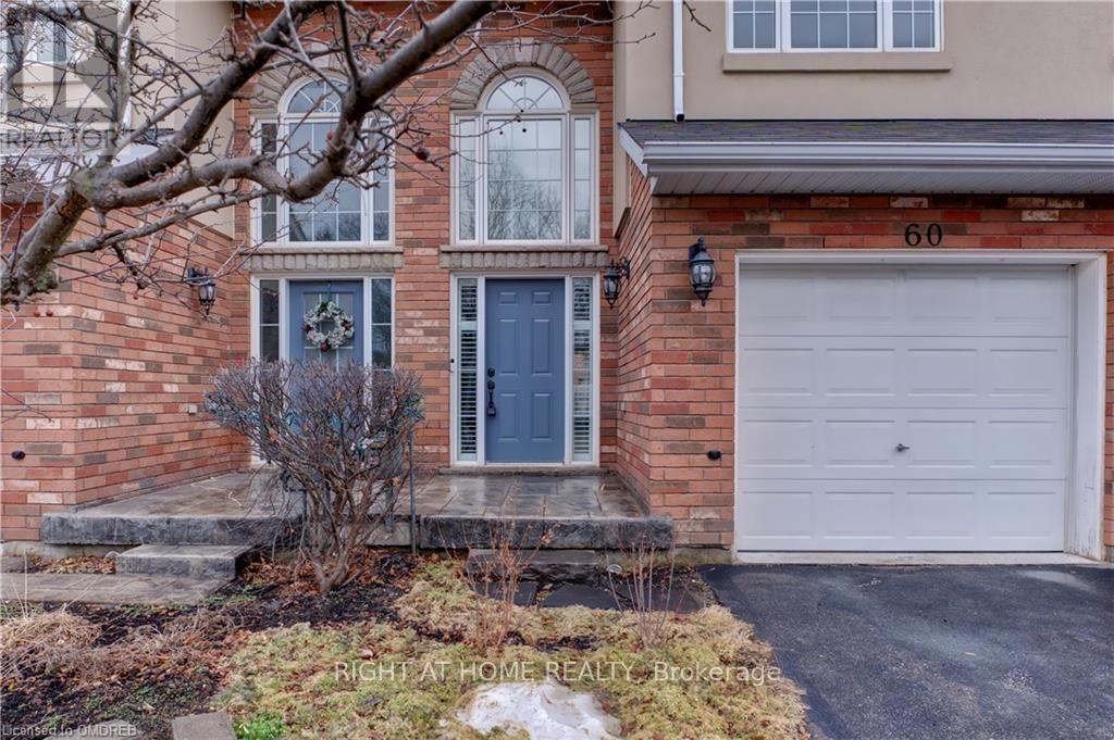 60 - 20 Mcconkey Crescent Property Photo 2