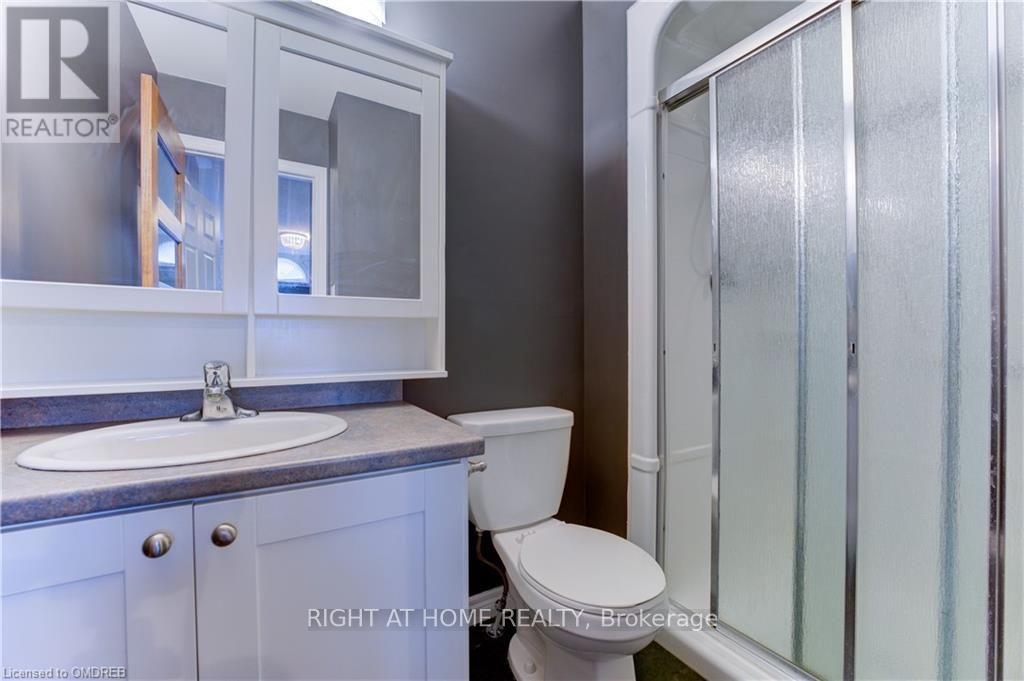 60 - 20 Mcconkey Crescent Property Photo 11