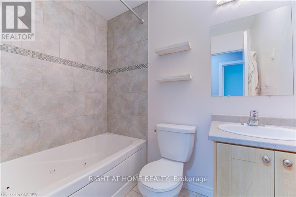 60 - 20 Mcconkey Crescent Property Photo 15
