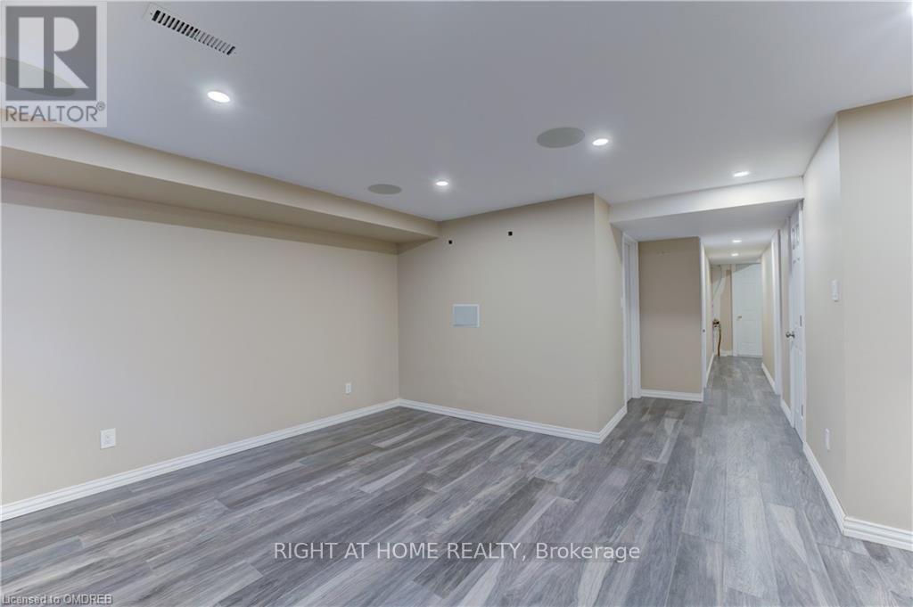 60 - 20 Mcconkey Crescent Property Photo 16