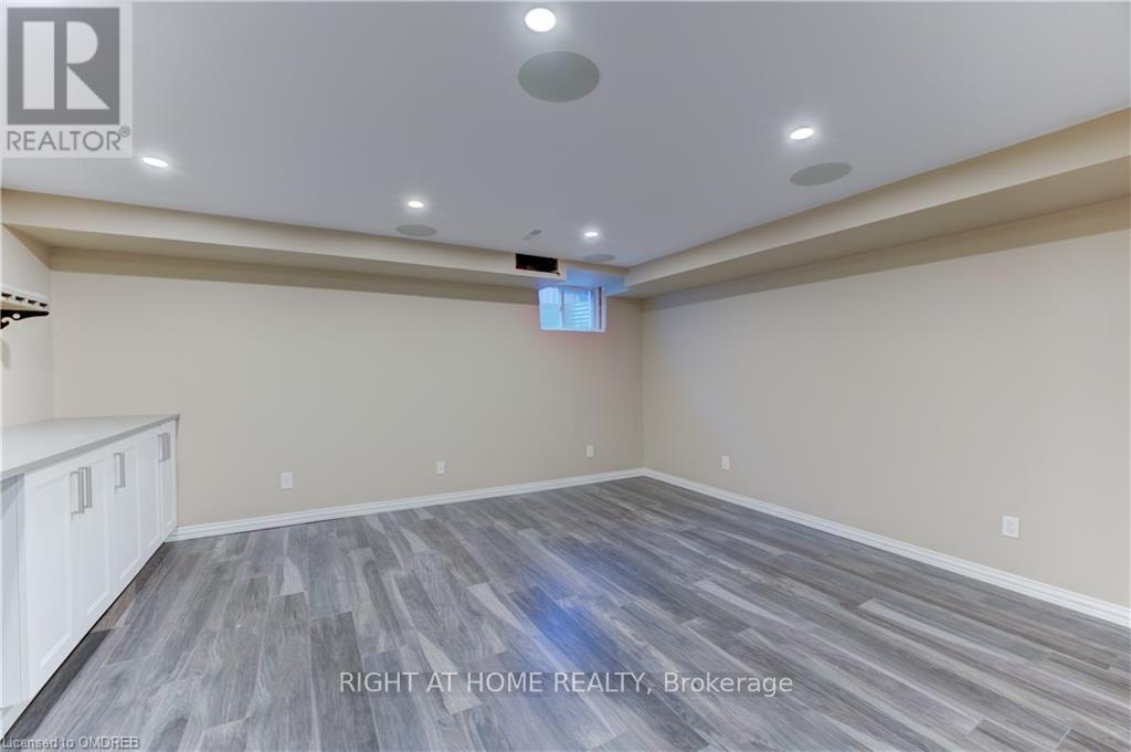 60 - 20 Mcconkey Crescent Property Photo 17