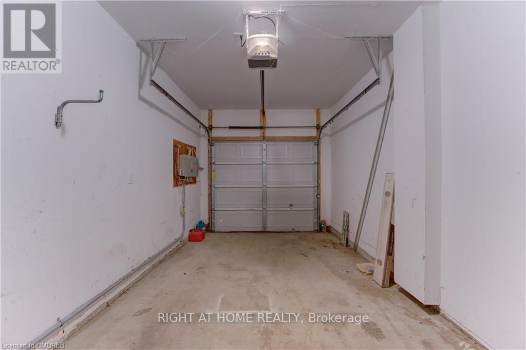60 - 20 Mcconkey Crescent Property Photo 18