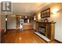 35 Barons Avenue S Property Photo 7