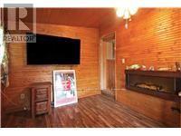 35 Barons Avenue S Property Photo 16