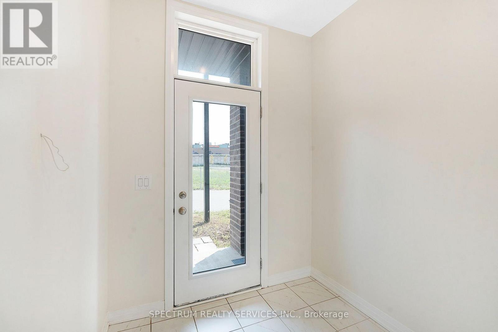108 - 585 Colborne Street E Property Photo 10