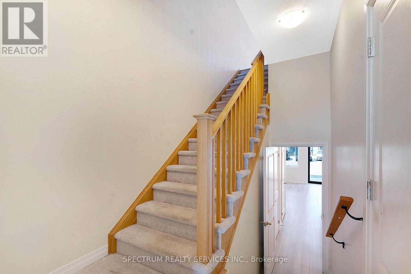 108 - 585 Colborne Street E Property Photo 12