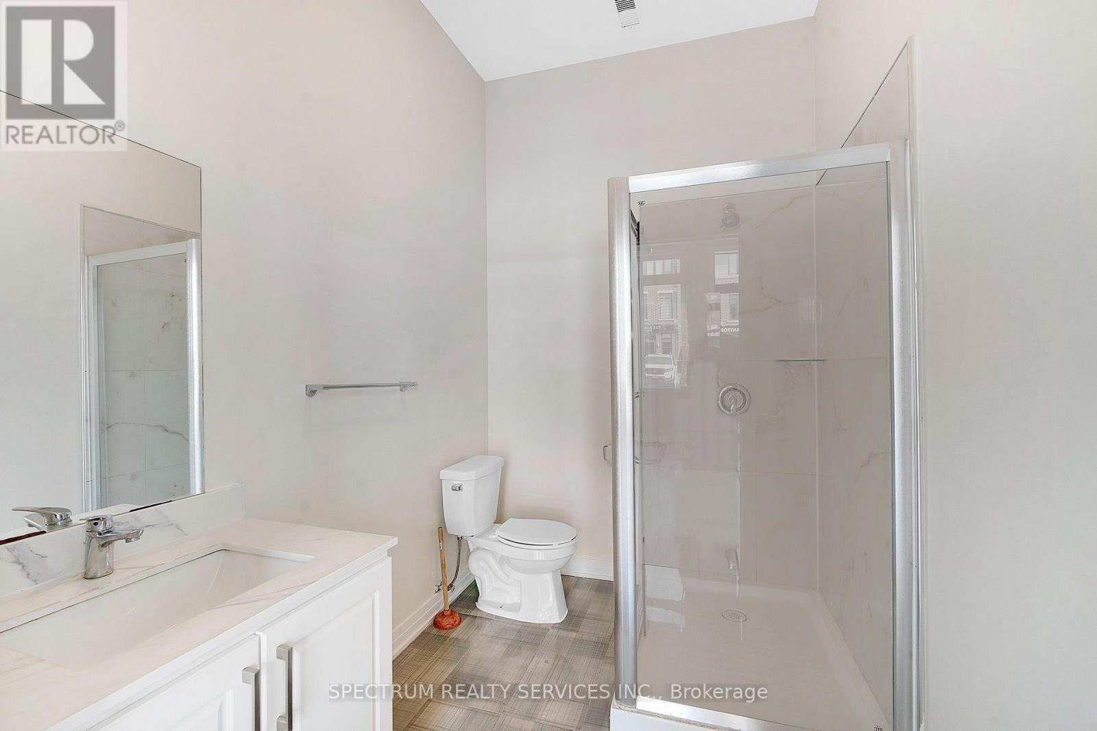 108 - 585 Colborne Street E Property Photo 14