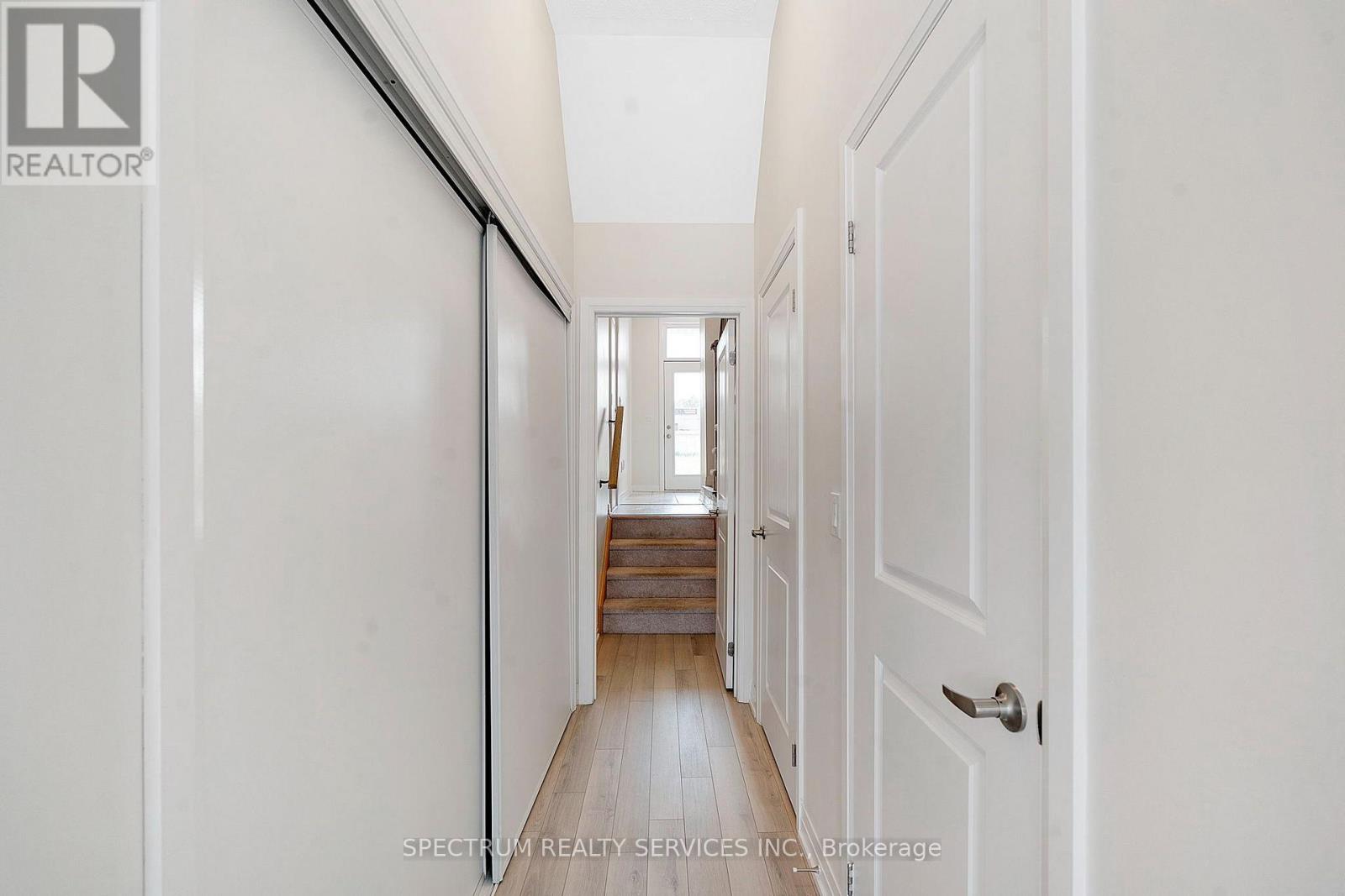 108 - 585 Colborne Street E Property Photo 15