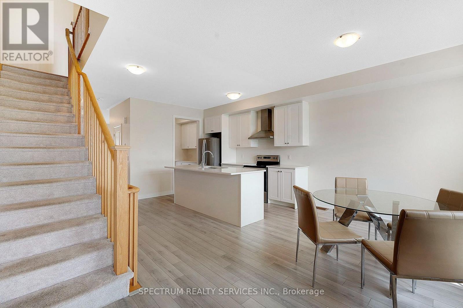 108 - 585 Colborne Street E Property Photo 24