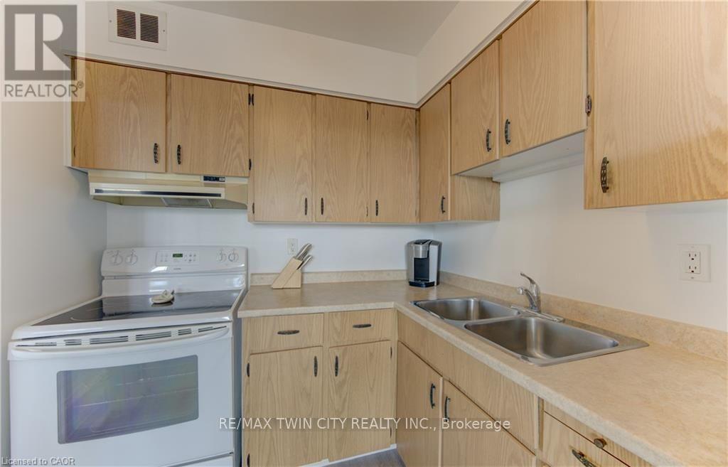 403 - 24 Midland Drive Property Photo 7