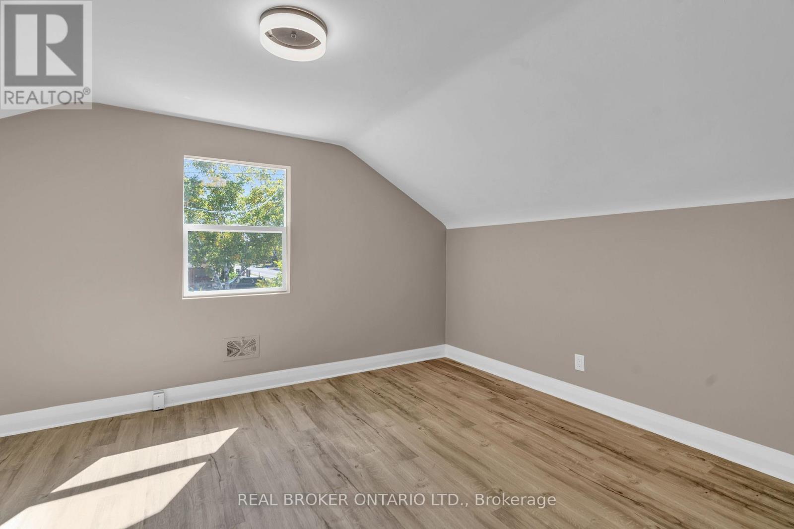 A - 301 Franklin Street N Property Photo 15