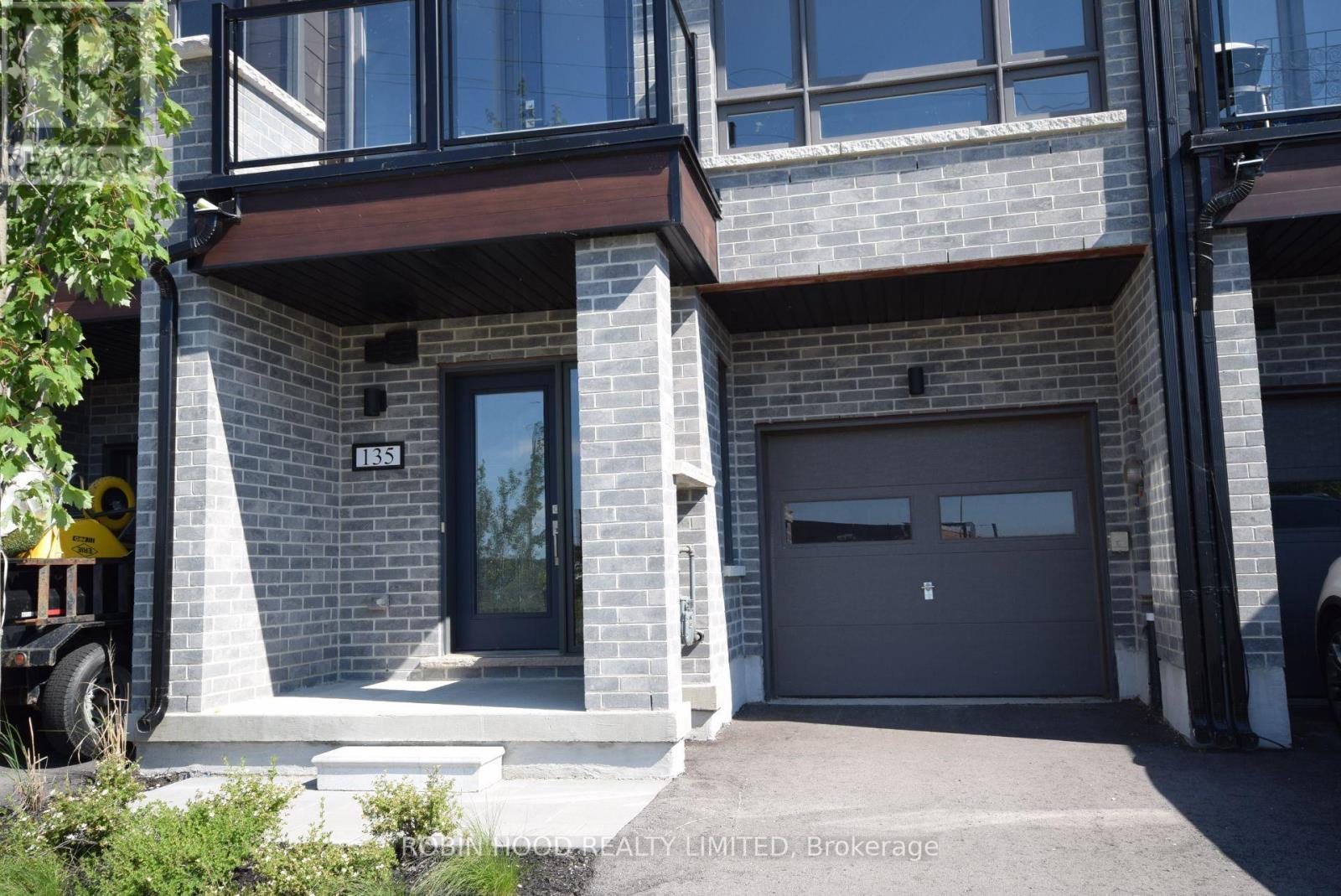 135 Colborne Street Property Photo 6