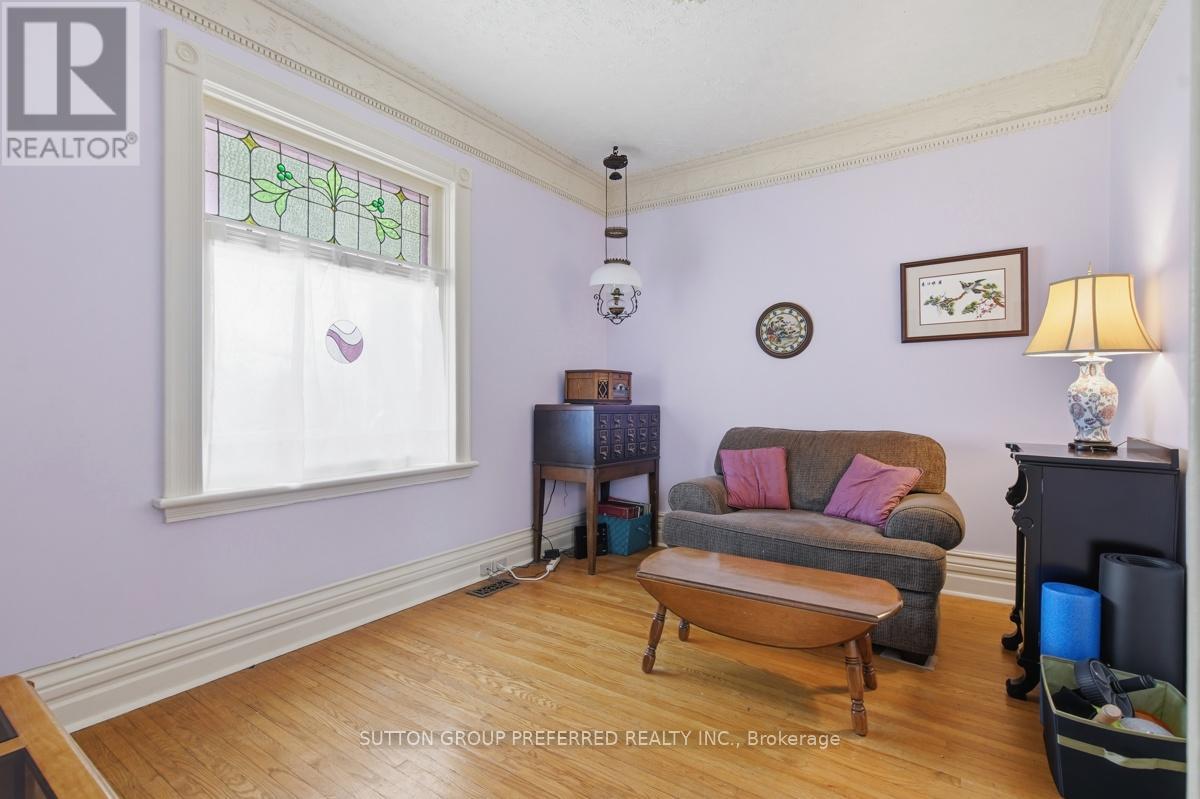 178 East Street Property Photo 8