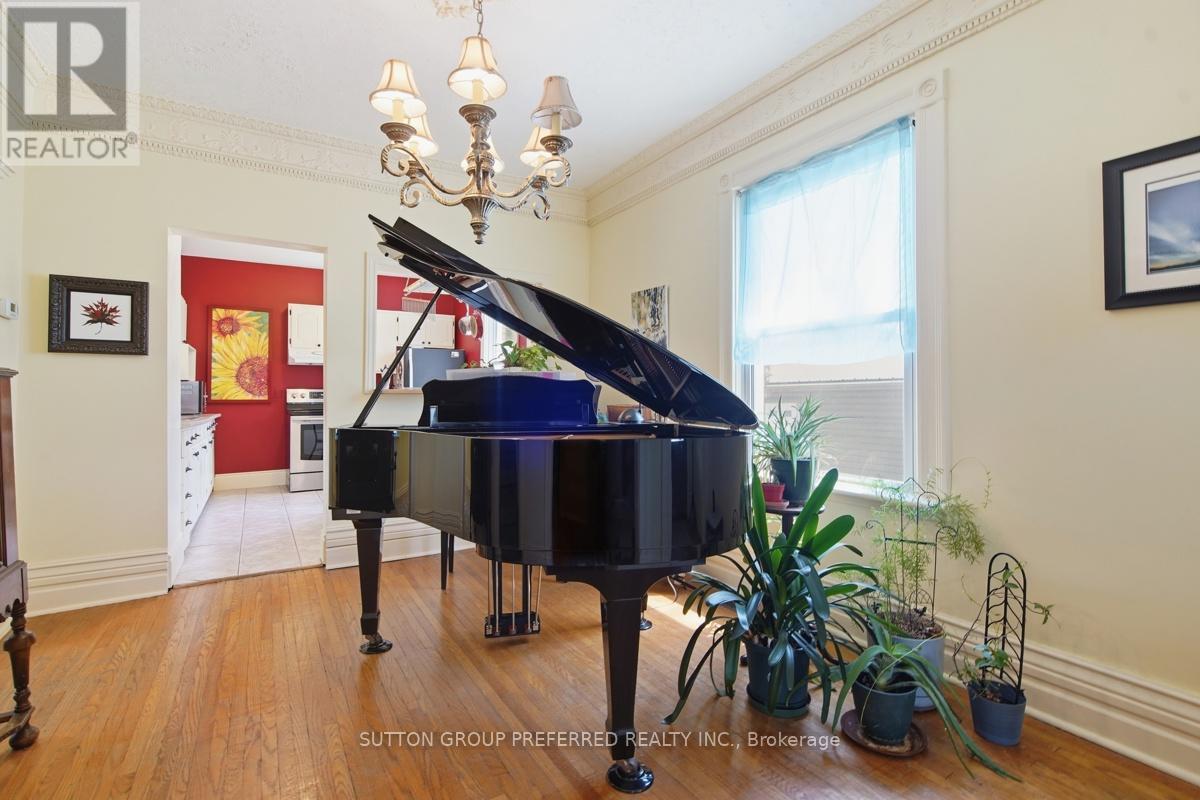 178 East Street Property Photo 12