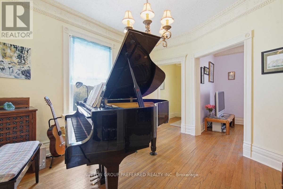 178 East Street Property Photo 13