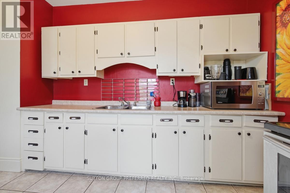 178 East Street Property Photo 17