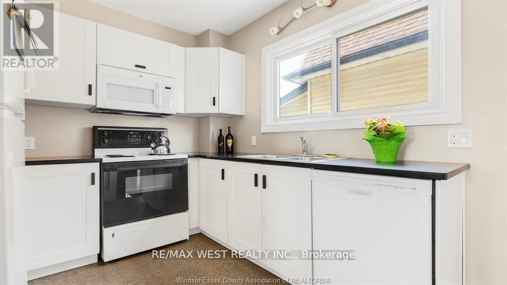 959 Westminster Boulevard Property Photo 13