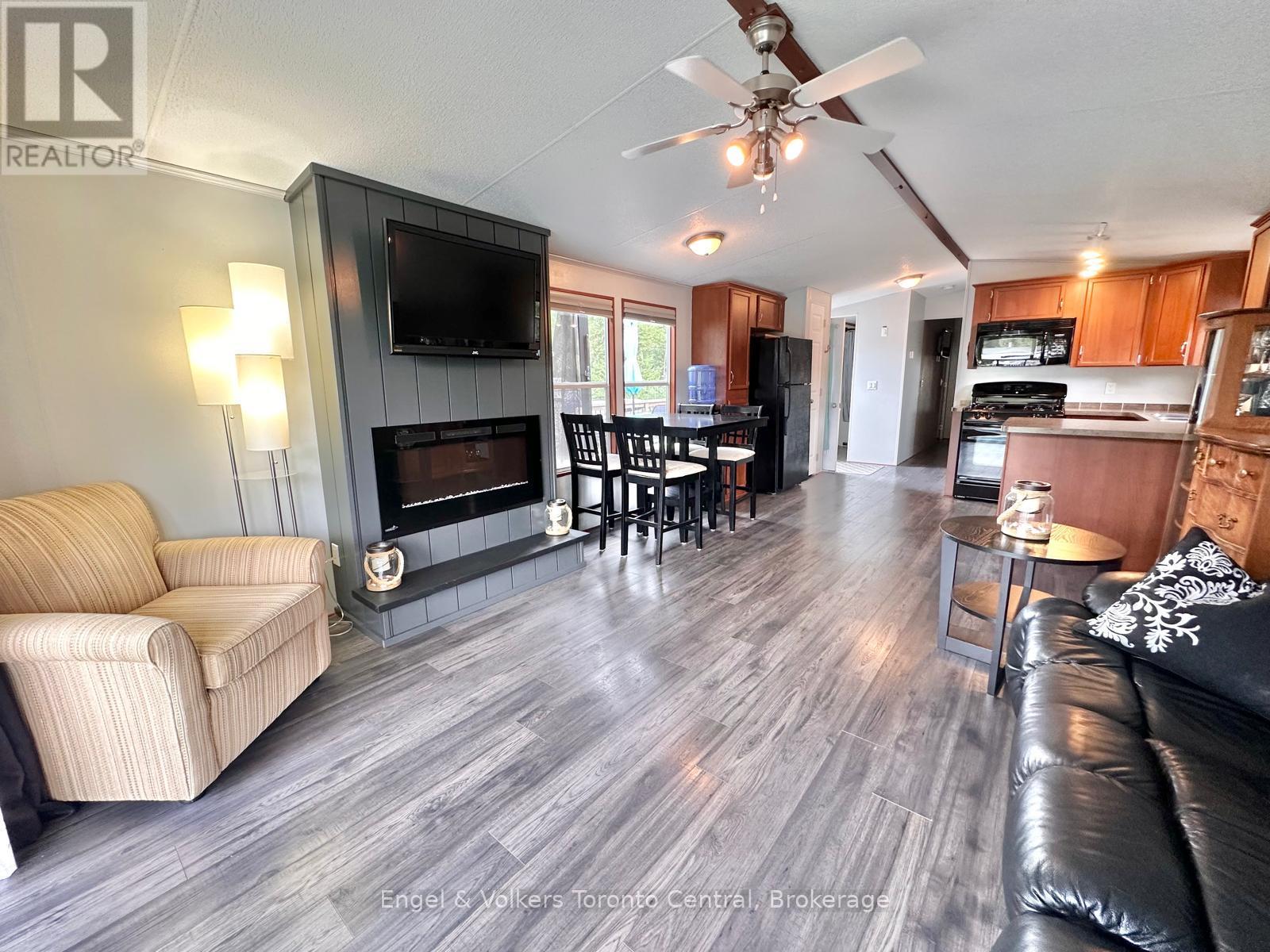 T115 - 7489 Sideroad 5 E Property Photo 10