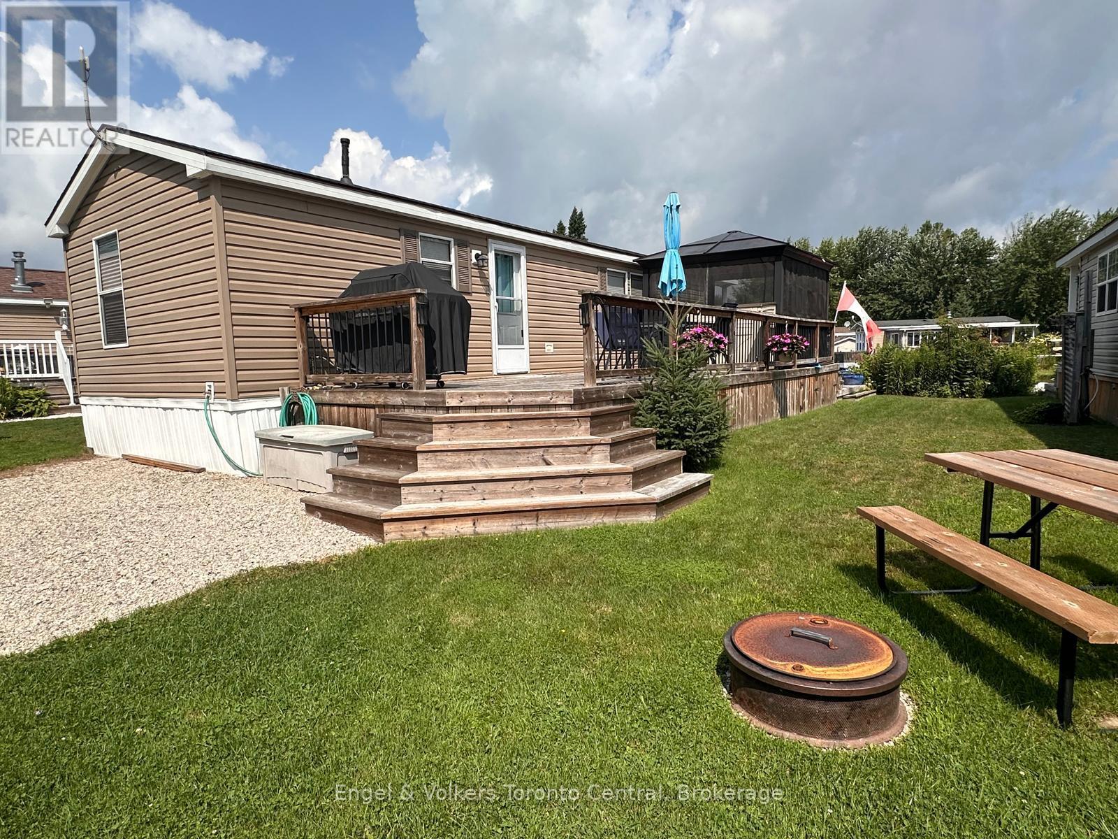 T115 - 7489 Sideroad 5 E Property Photo 28