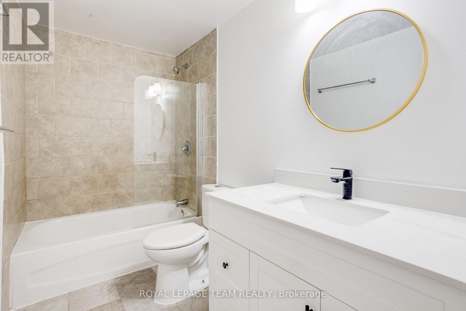 52 - 2669 Southvale Crescent Property Photo 22