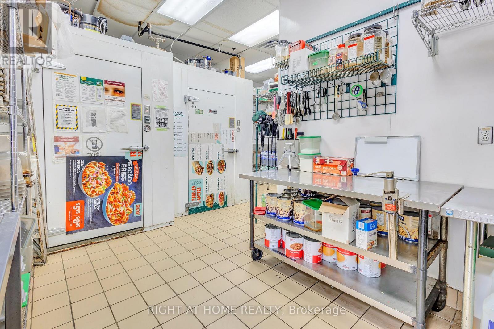6081 Hazeldean Road Property Photo 23