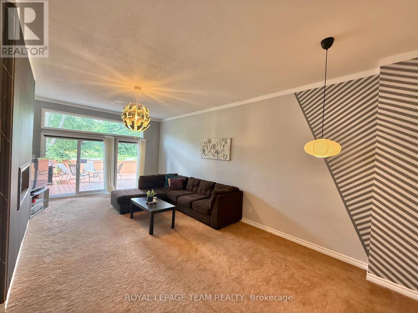 31 Rastila Crescent Property Photo 4