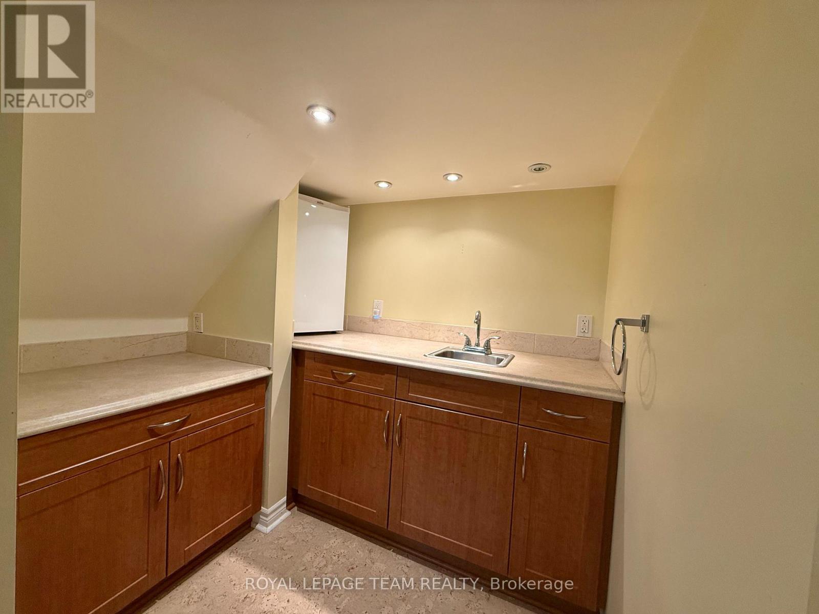 31 Rastila Crescent Property Photo 18
