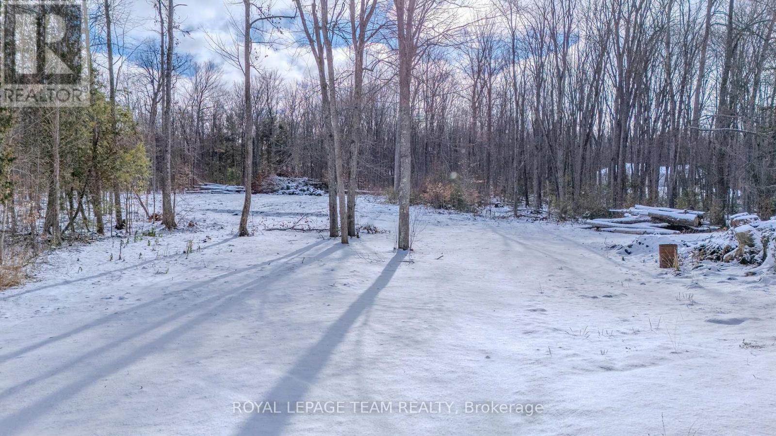685 Kidd Road Property Photo 3