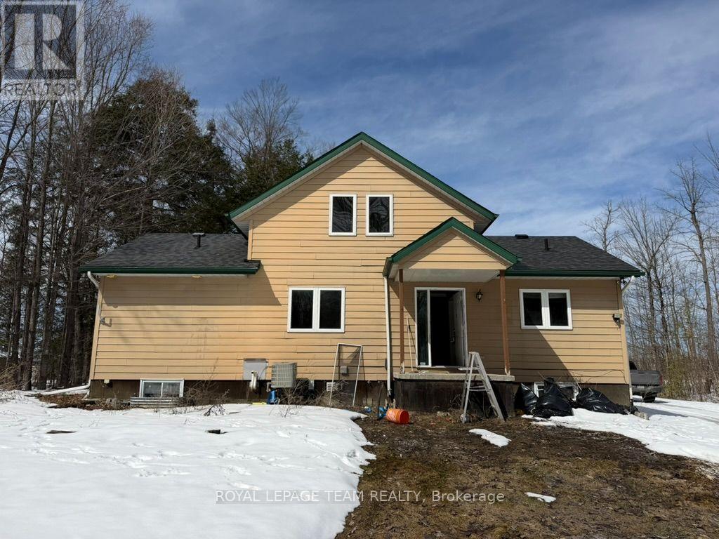685 Kidd Road Property Photo 5