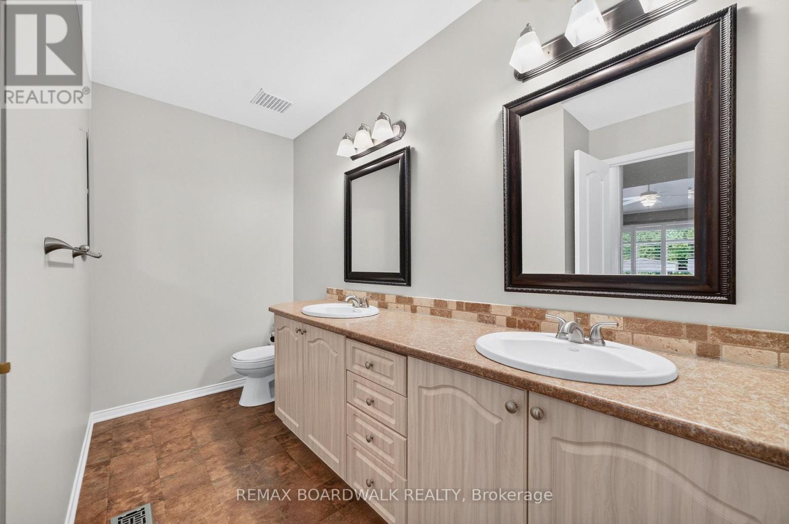 22 Burnstead Crescent Property Photo 18