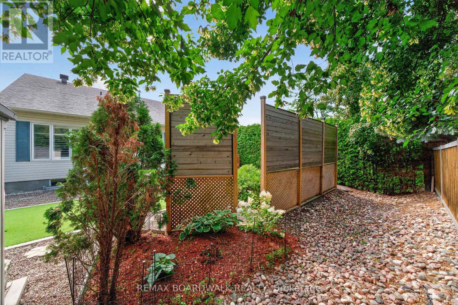 22 Burnstead Crescent Property Photo 33