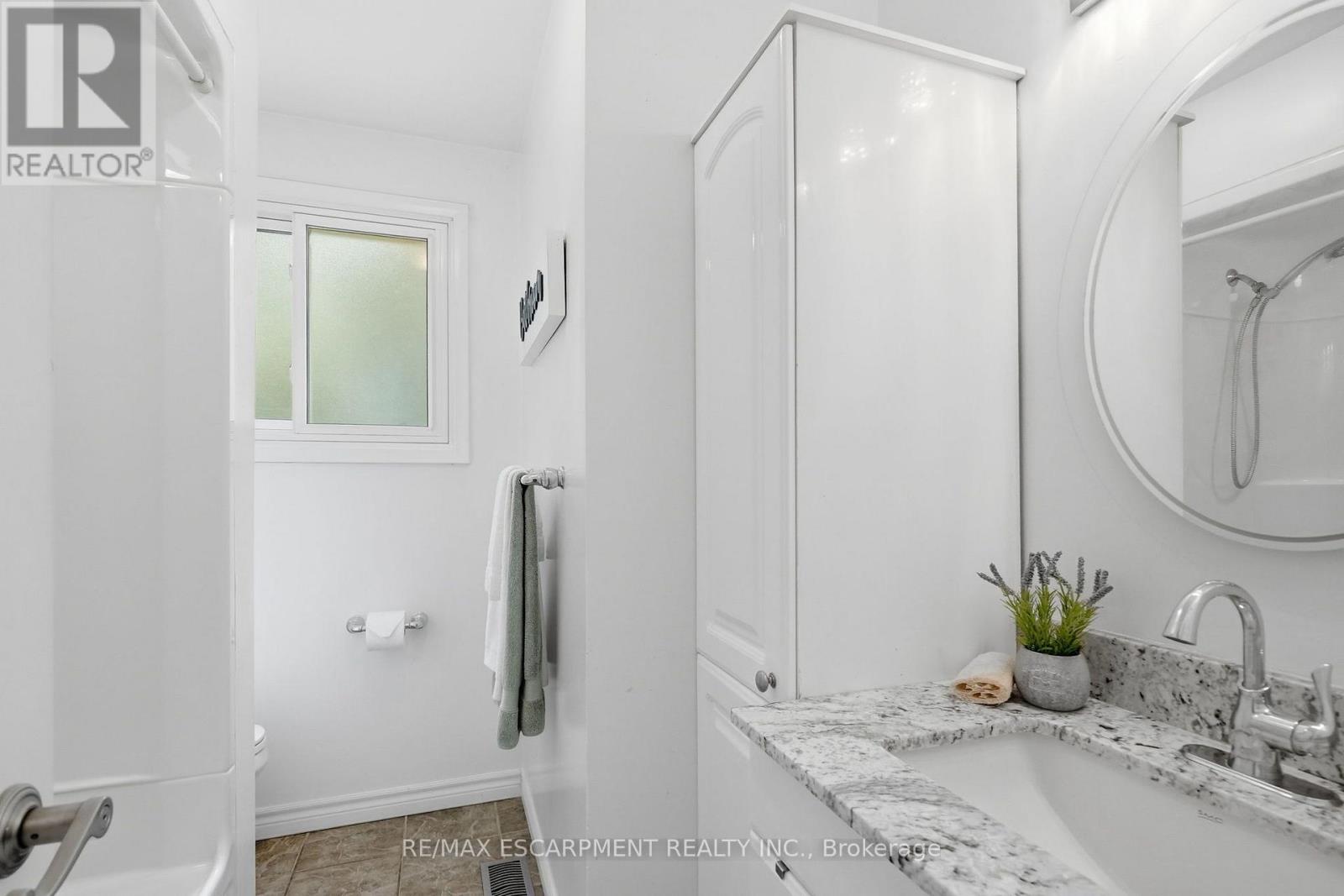 9784 Goodale Road Property Photo 24