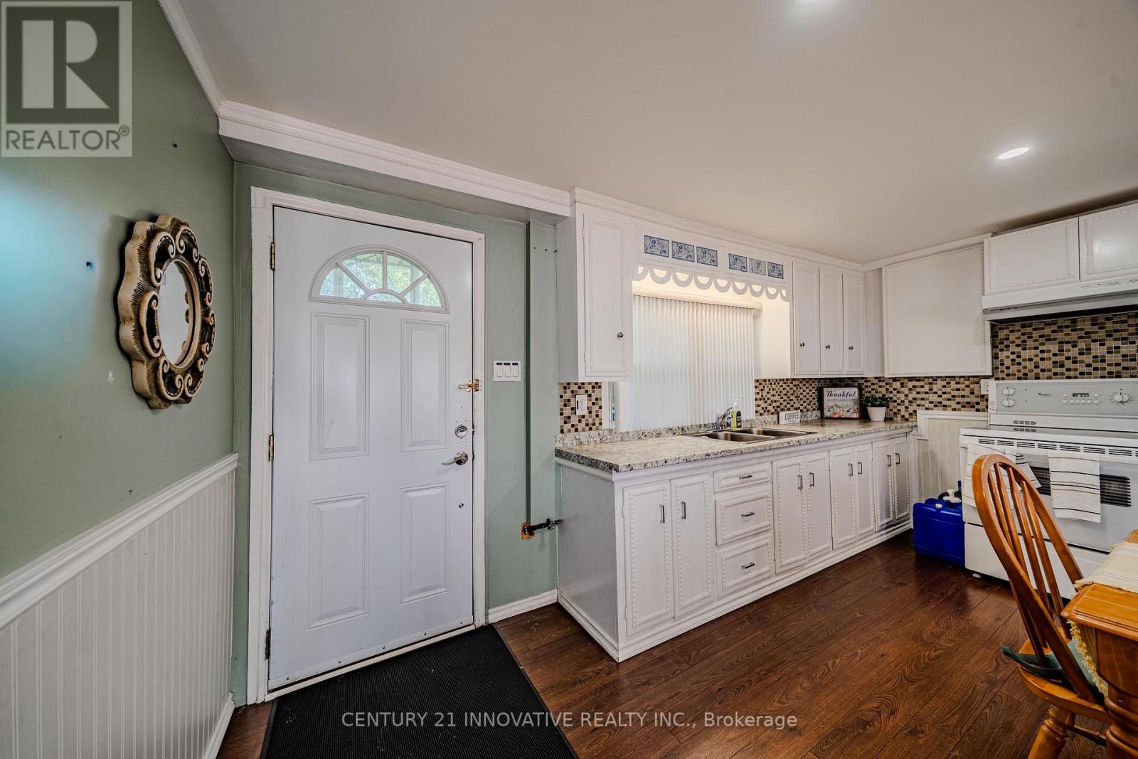 73 Loon Street Property Photo 12
