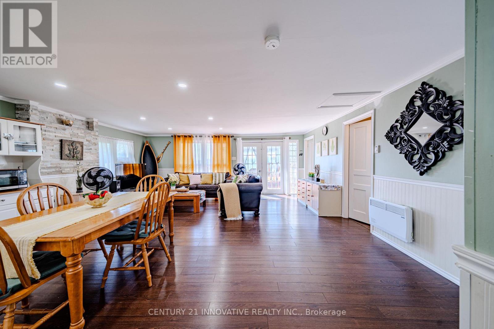 73 Loon Street Property Photo 14