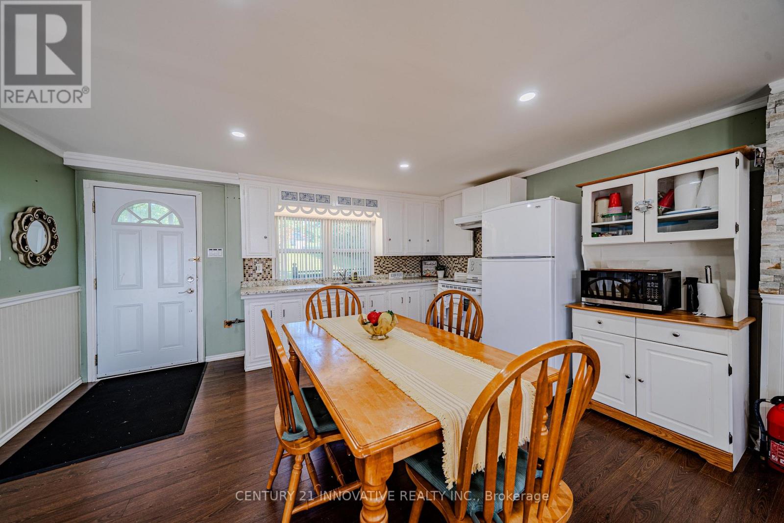73 Loon Street Property Photo 17
