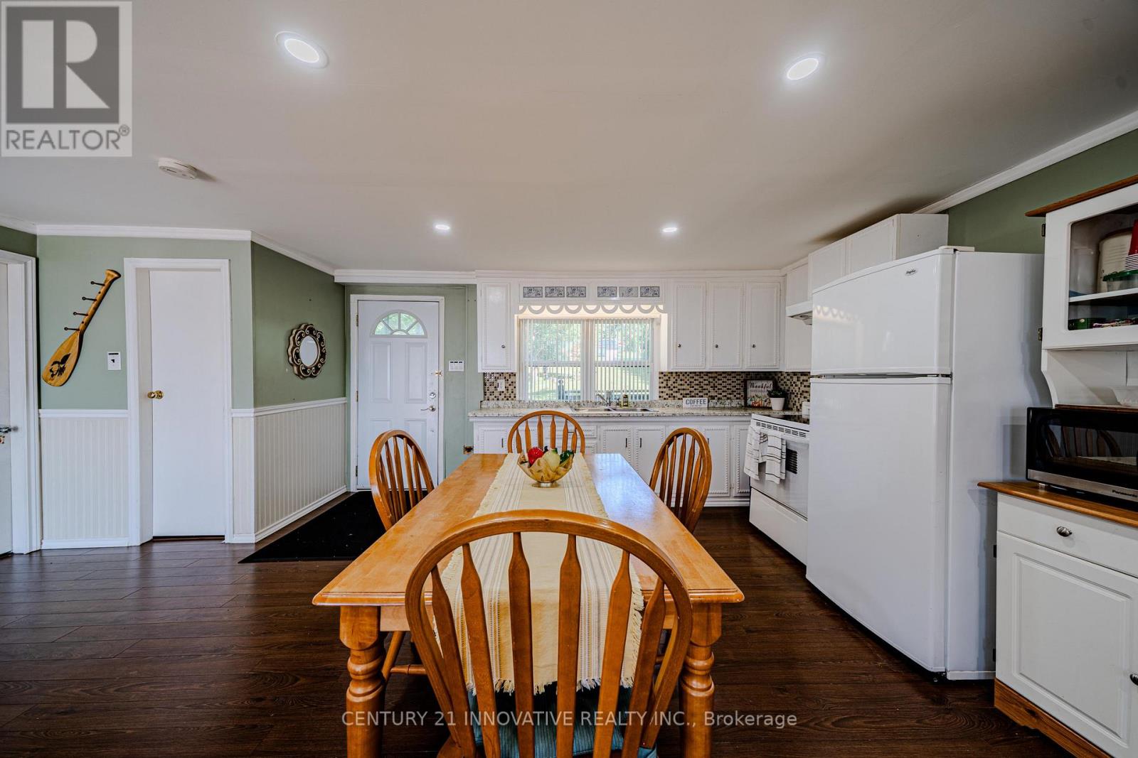 73 Loon Street Property Photo 18