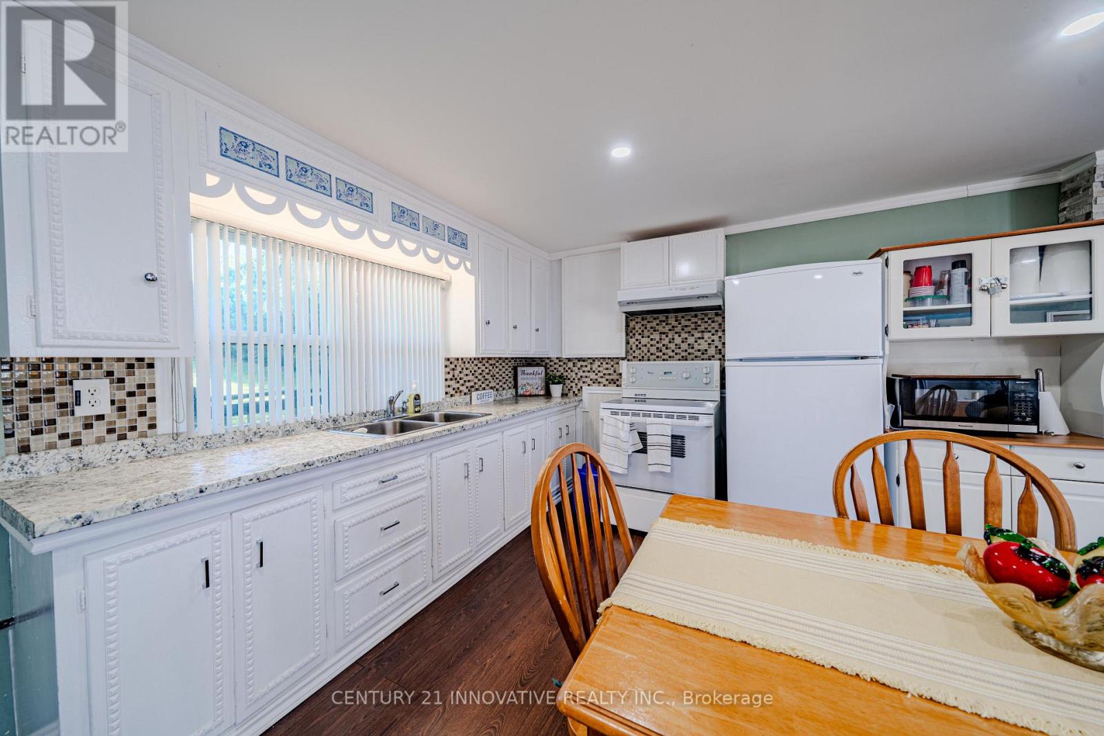 73 Loon Street Property Photo 22