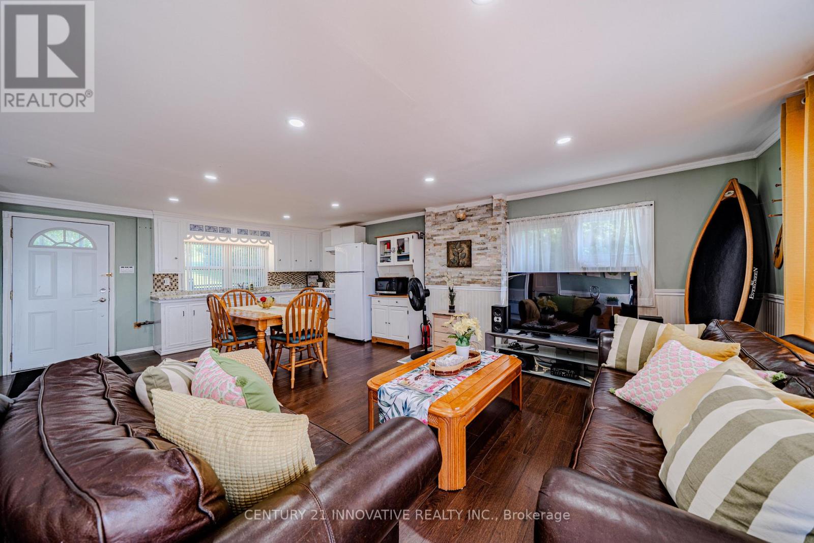 73 Loon Street Property Photo 23