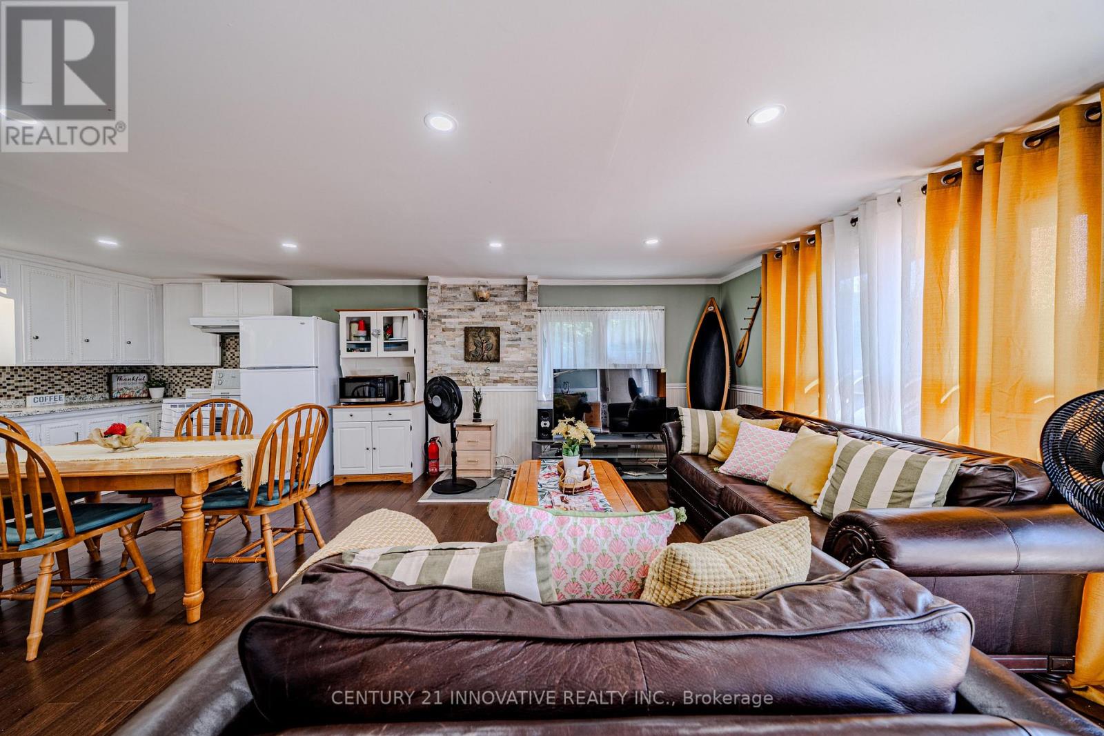 73 Loon Street Property Photo 24