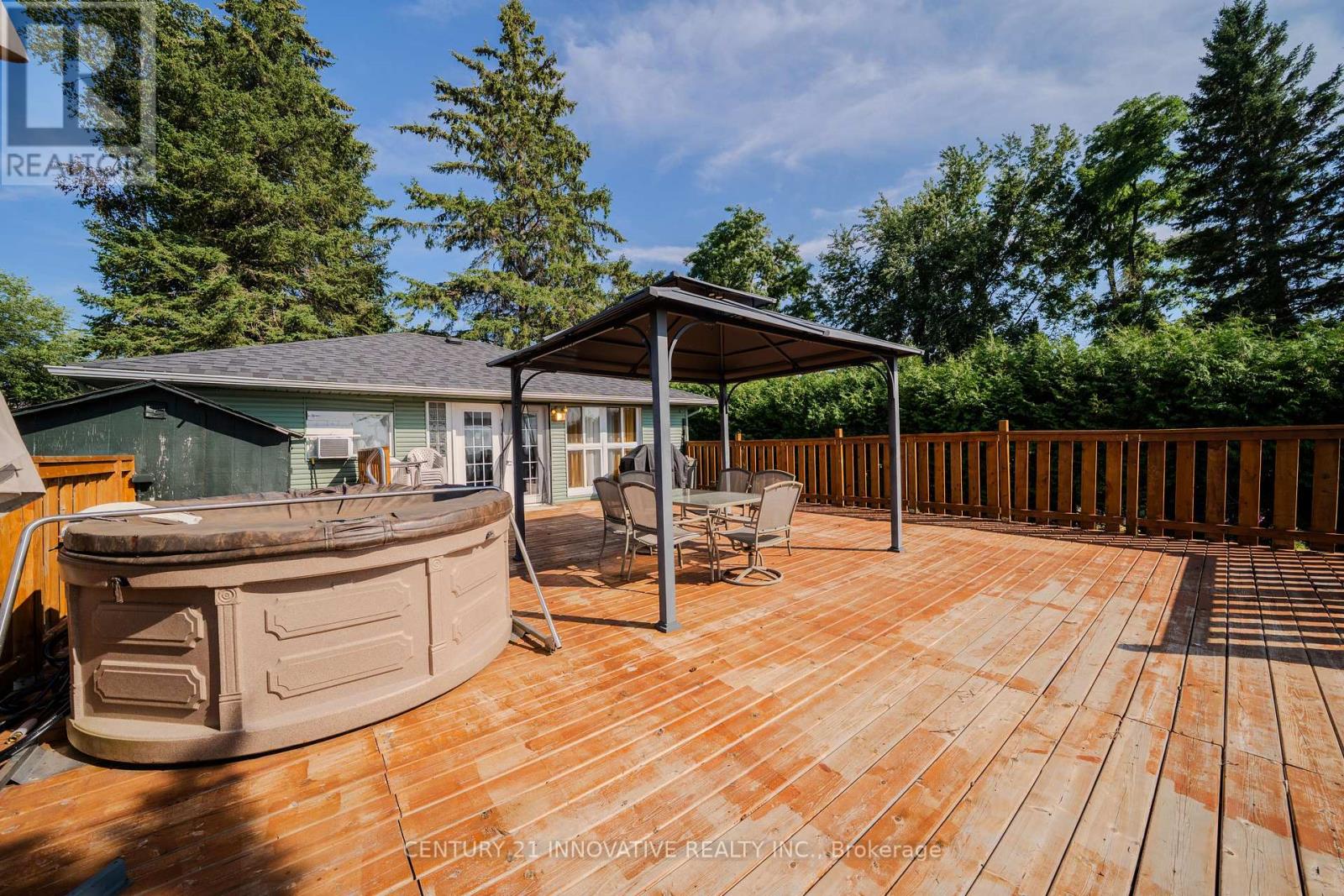 73 Loon Street Property Photo 36