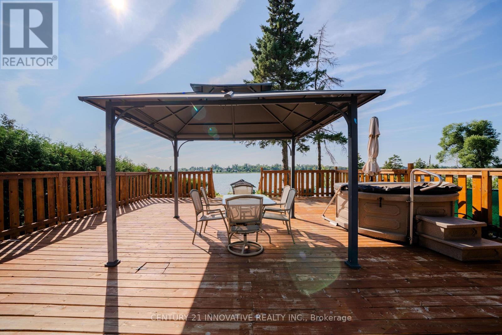 73 Loon Street Property Photo 40