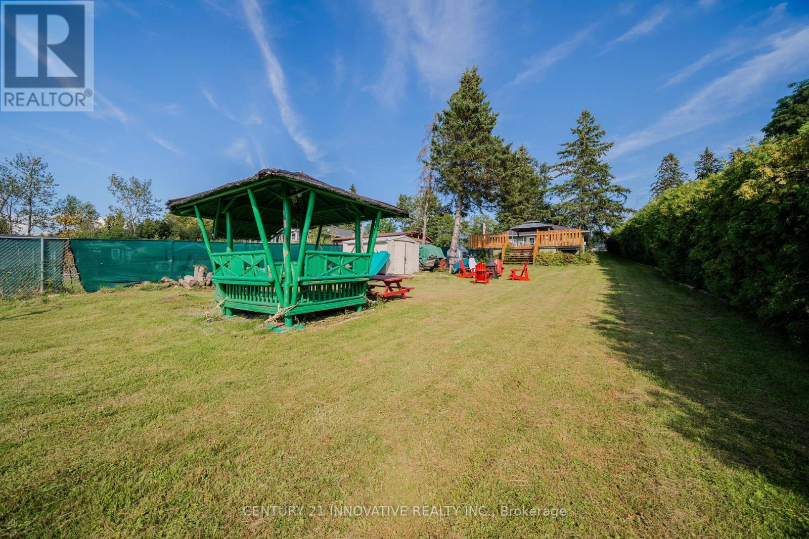 73 Loon Street Property Photo 44