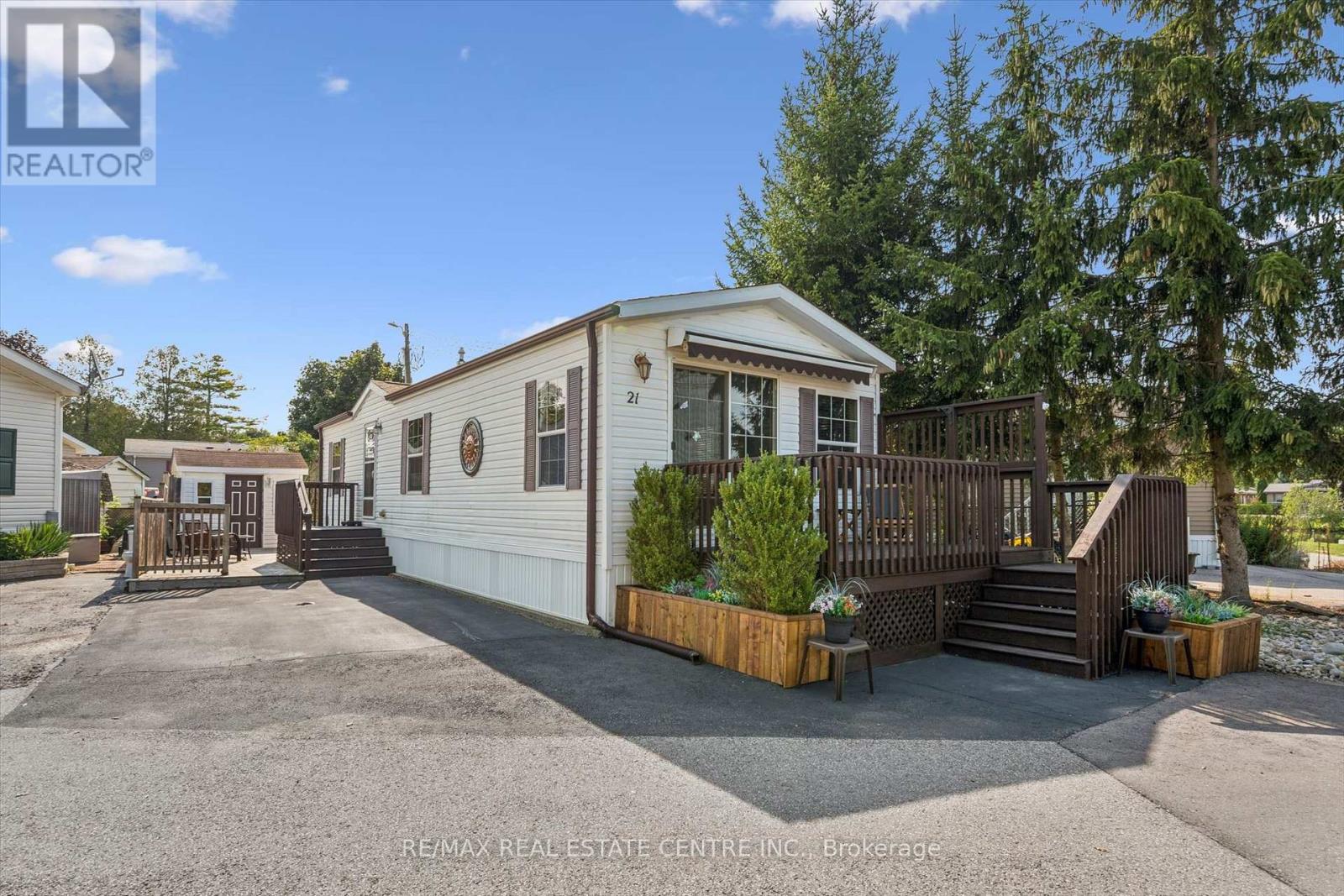 21 TRILLIUM BEACH DRIVE Property Photo 1