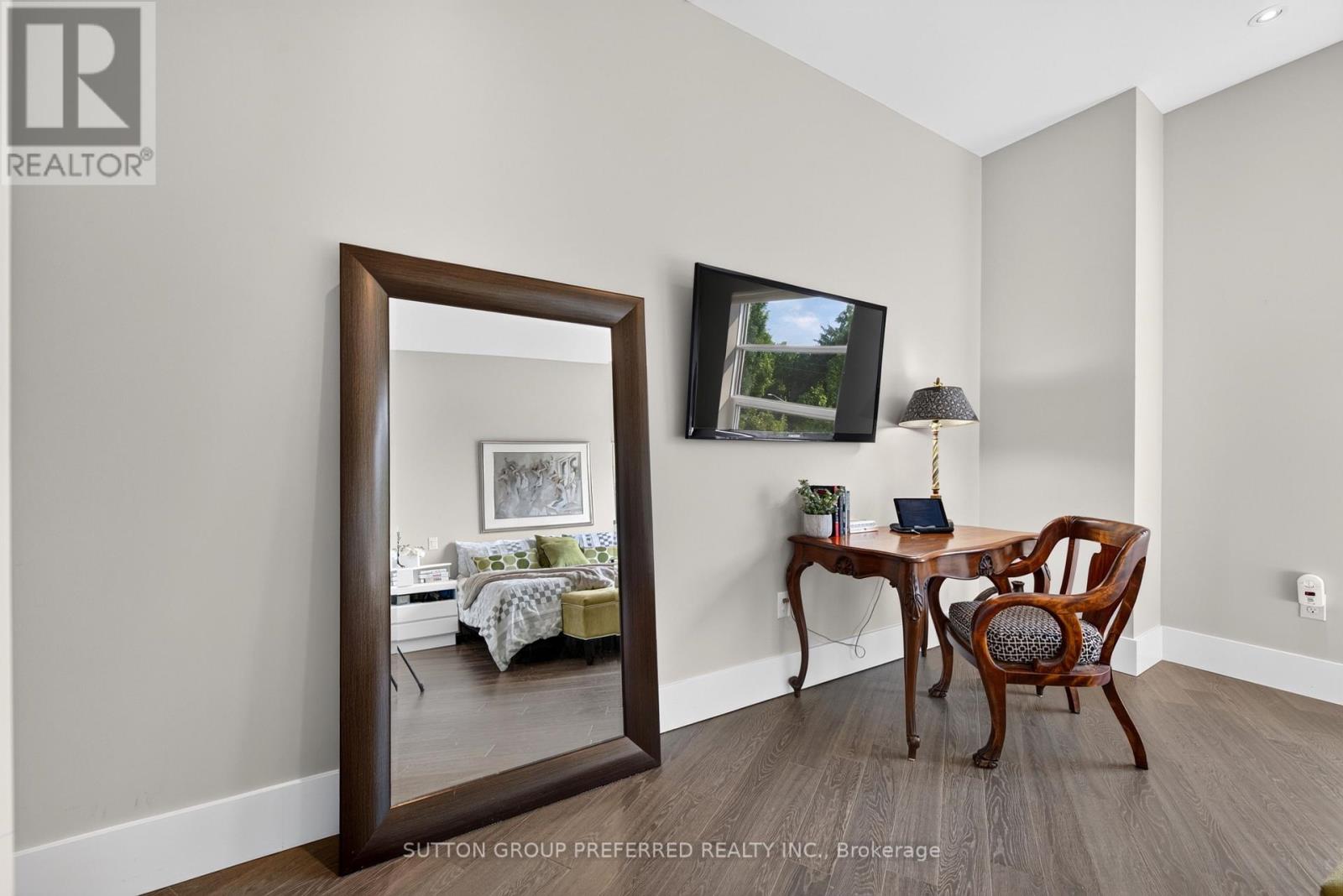 311 - 1705 Fiddlehead Place Property Photo 34