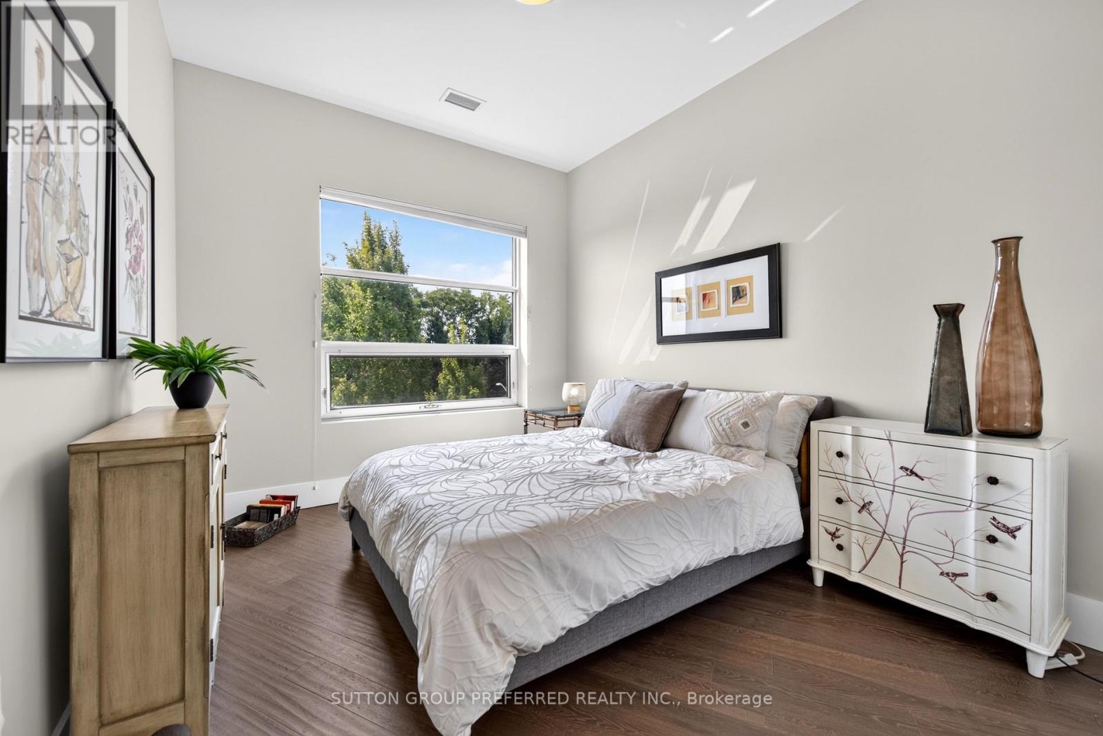 311 - 1705 Fiddlehead Place Property Photo 42