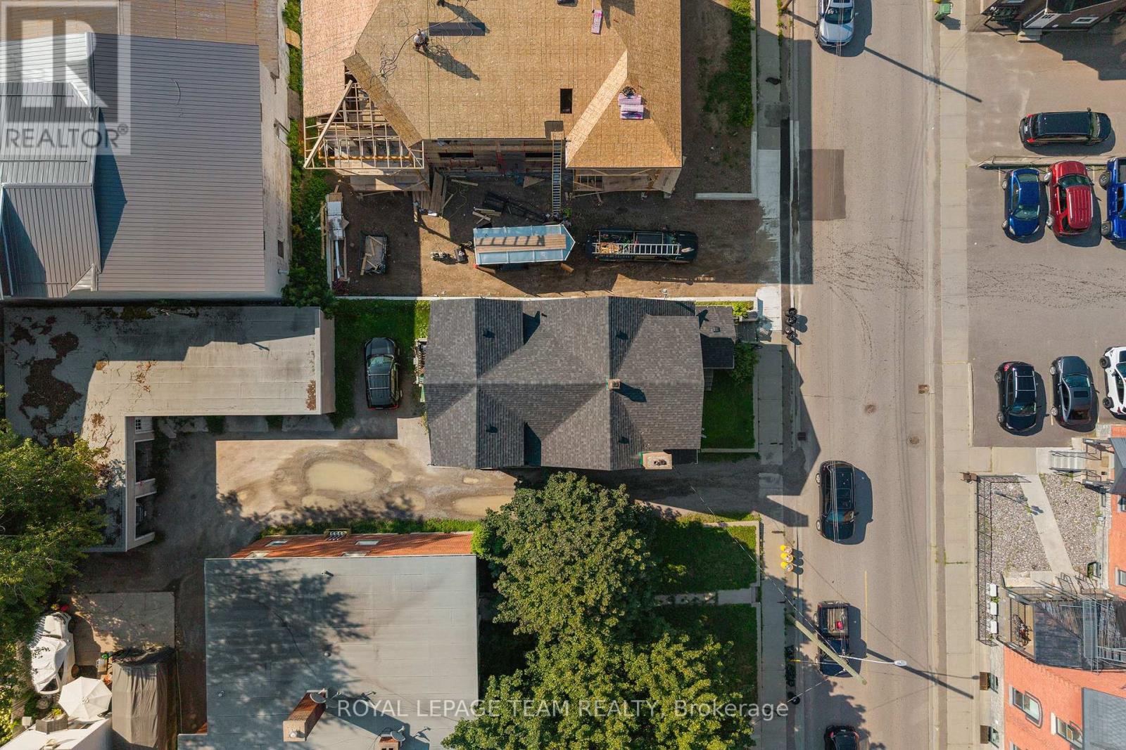 229 Cecelia Street Property Photo 3
