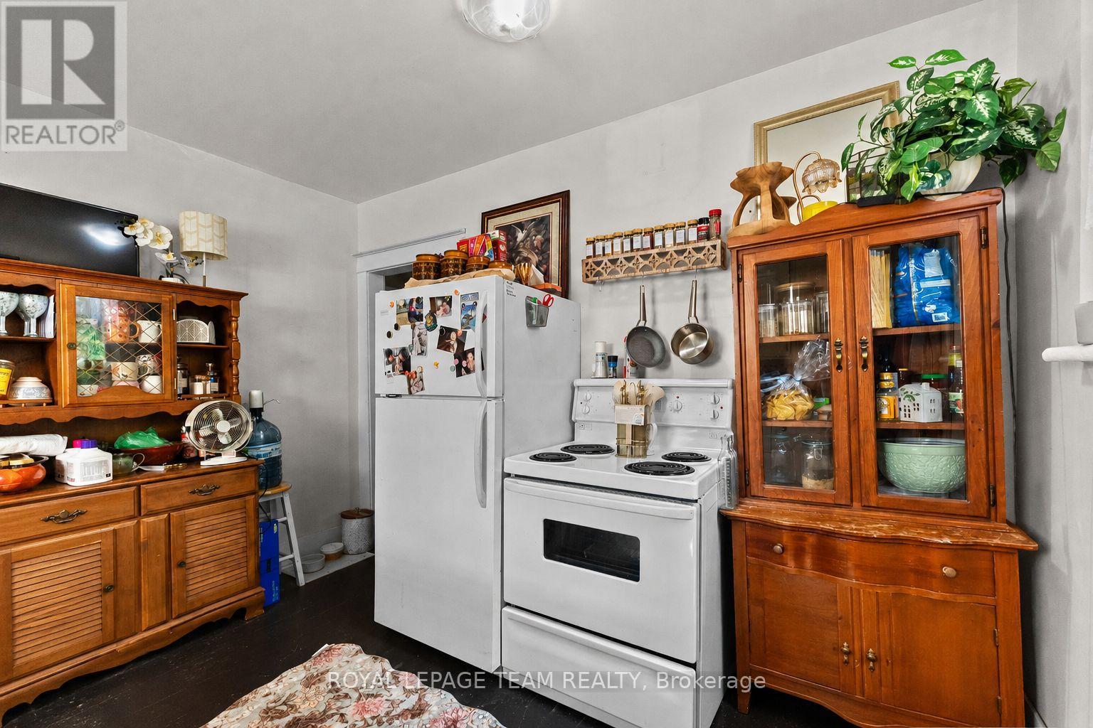 229 Cecelia Street Property Photo 10