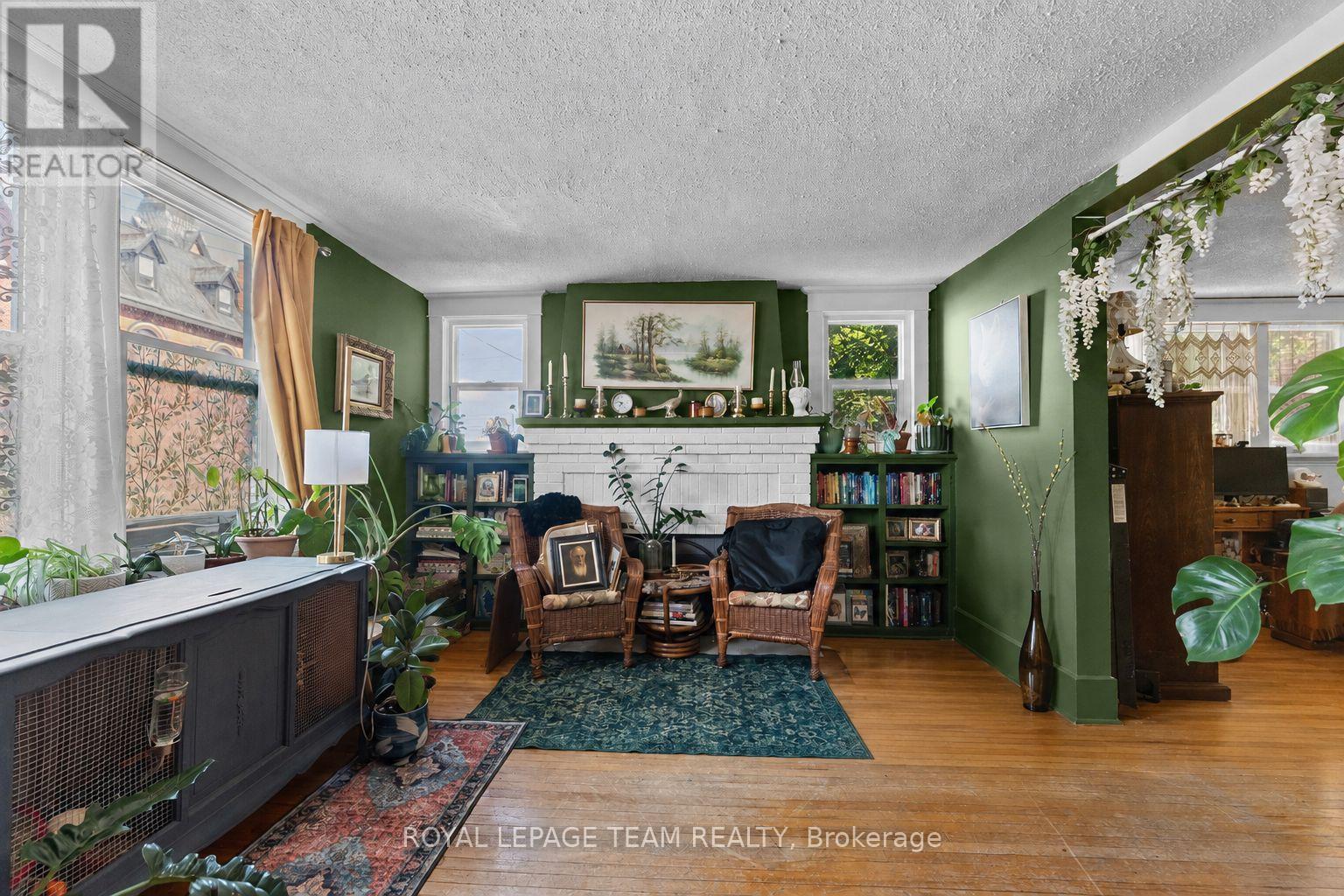 229 Cecelia Street Property Photo 12